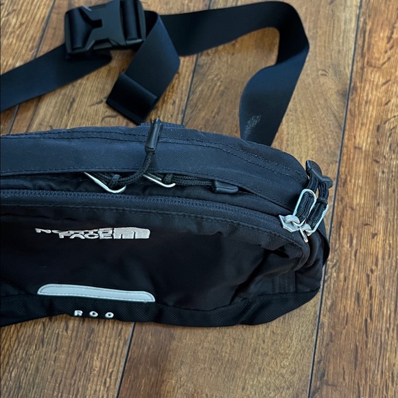 The North Face Black and Gray Roo Waist Pack - Picture 2 of 5